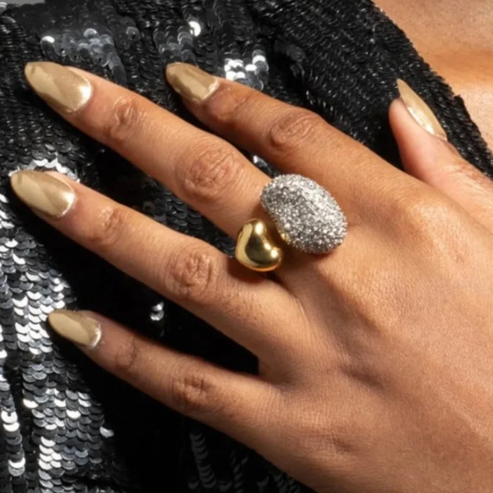 ALEXIS BITTAR • Solanales  Crystal Pebble Heart Ring
